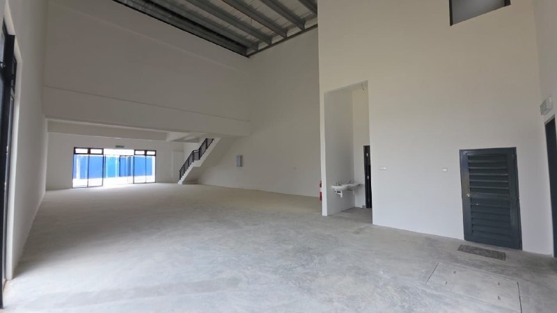 K-City Indahpura — 1.5 storey Terrace Factory (Retail Warehouse) for Rent — photo 4