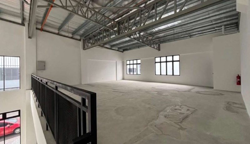 Indahpura Kulai (K-City) — 1.5 storey Terrace Factory (Corner lot) for Sale or Rent — photo 2