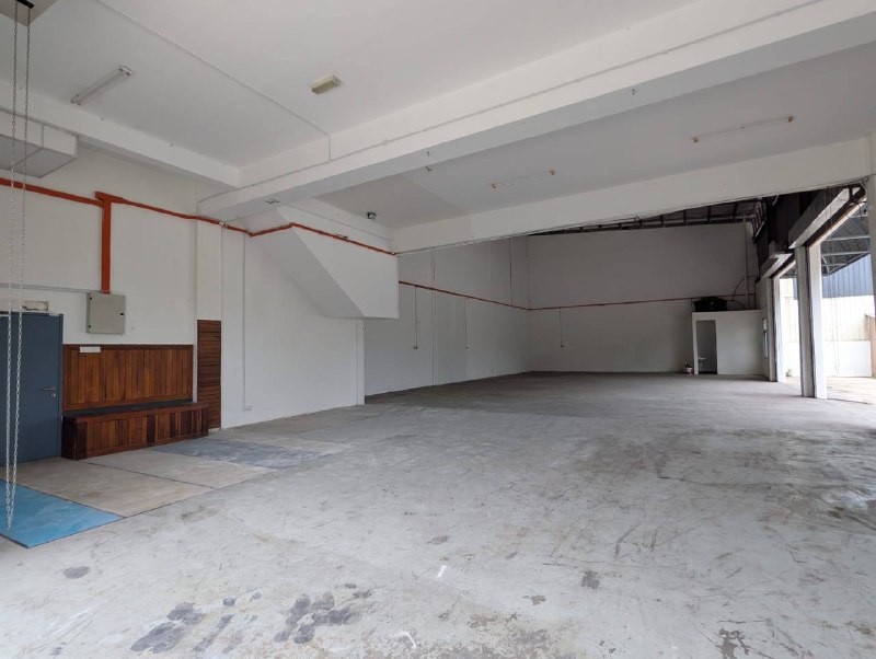 Lagenda Industrial Park — 1.5 Storey Cluster Factory for Rent — photo 3
