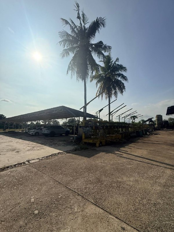 SEELONG — Industrial land with open shed factory for Sale — photo 3