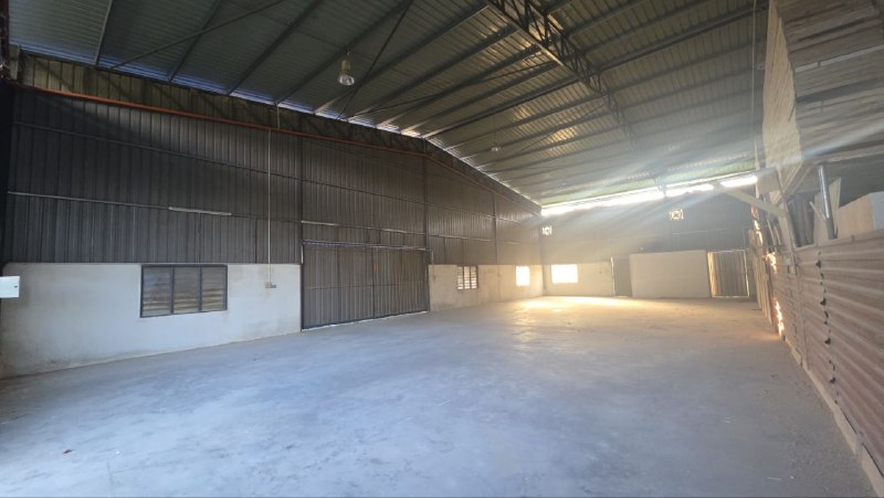 Taman Pontian Jaya — Single Storey Factory for Rent — photo 4