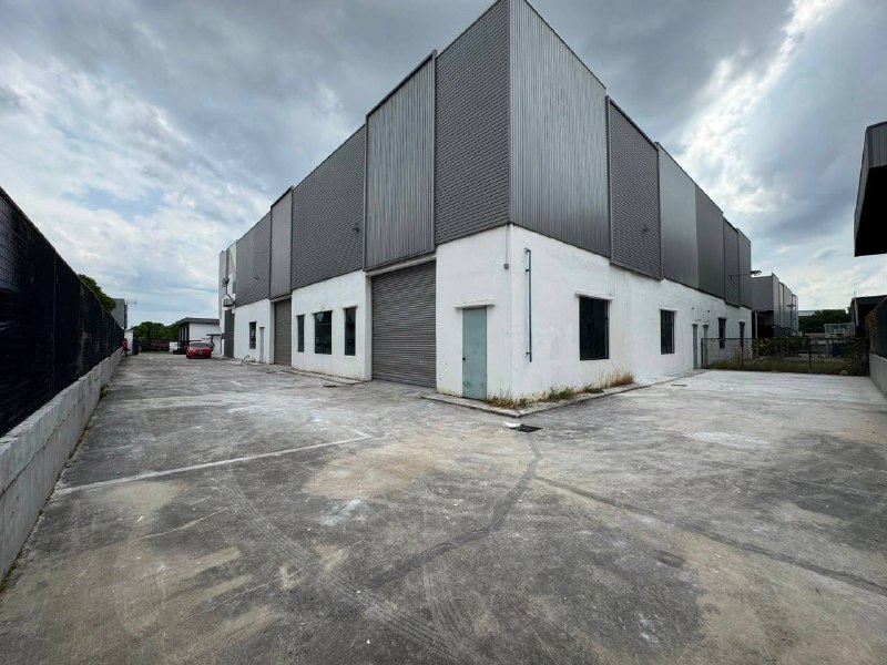 Taman Ekoperniagaan 1, EBP 1 — Double Storey Semi D Factory for Rent