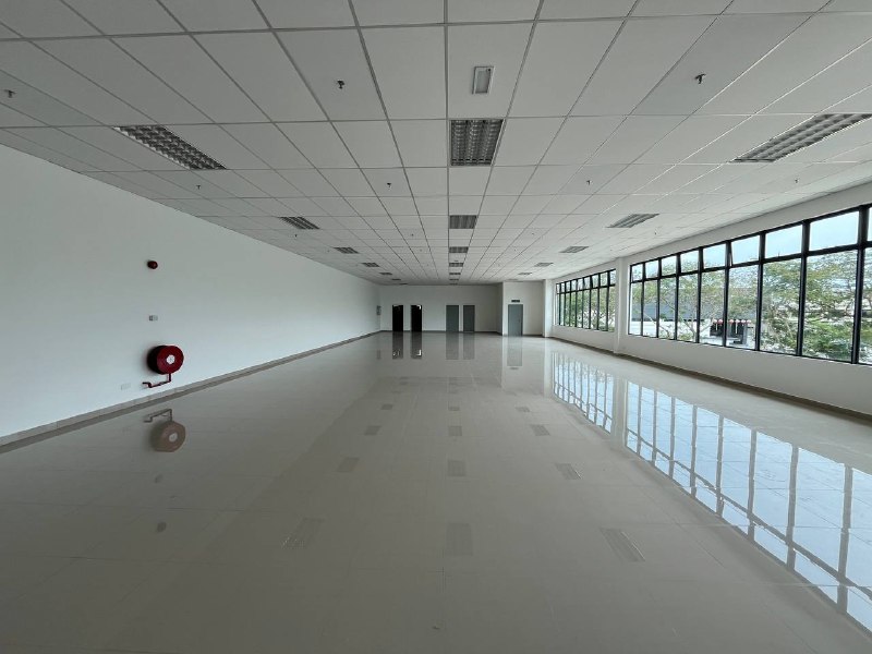 Desa Cemerlang — Single Storey Detached Factory with 2 Storey Office for Rent — photo 4