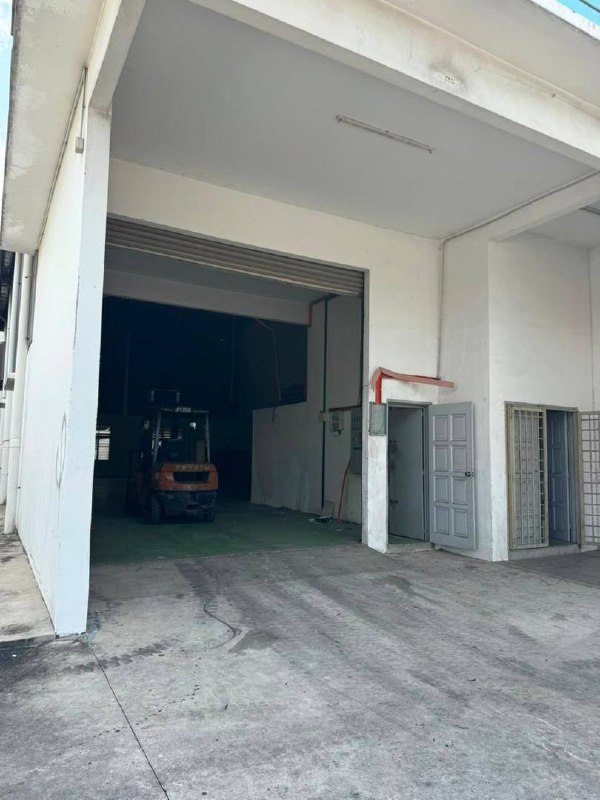 Kempas — Semi-D factory for Rent — photo 2