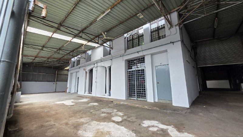 Taman Sri Yaacob — 1.5 Storey Semi-D Factory for Rent — photo 3