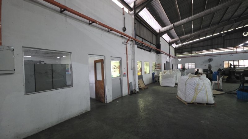 Benut — Single Storey Factory for Rent — photo 7