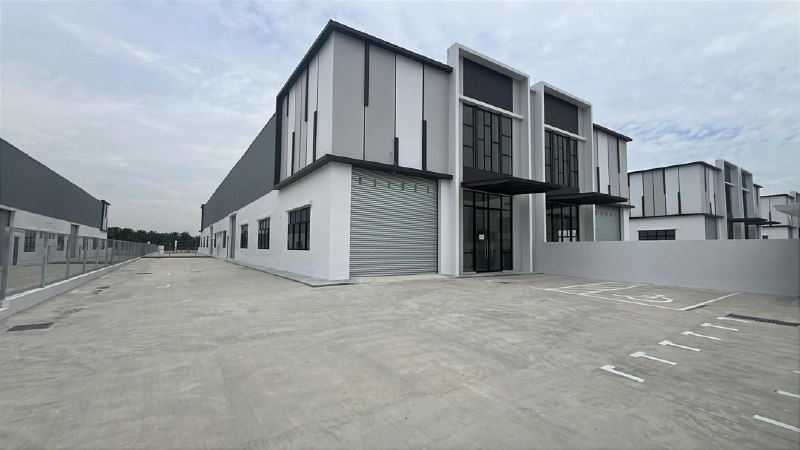 Eco Business Park (Phase 3 ) @ Dato Onn / Kempas — 1 Storey Semi Detached Factory for Rent — photo 4