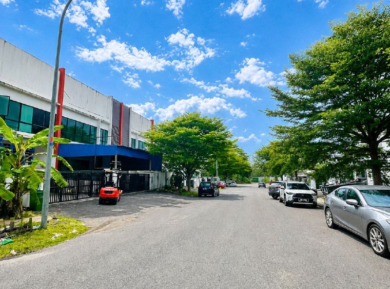 Kota Puteri Masai — 1.5 Storey Terrace Factory for Rent