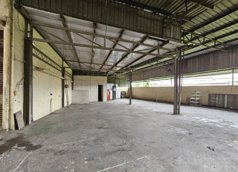 Desa Cemerlang Ulu Tiram — 1.5 Storey Semi D Factory for Rent