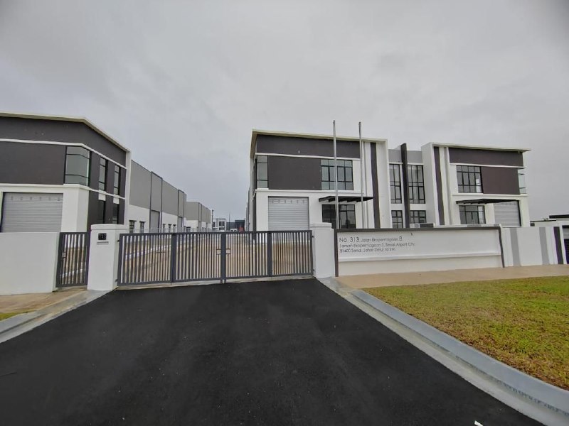 Eco Business Park 2 — 1.5 Storey Semi D Factory for Sale — photo 2