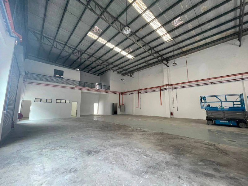 Taman Ekoperniagaan 1, EBP 1 — Double Storey Semi D Factory for Rent — photo 6