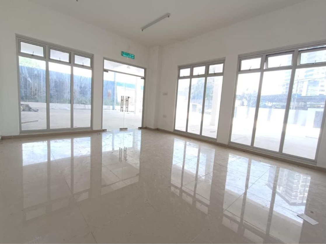 Factory for Sale or Rent in Permas — 20,000 sq ft Land — photo 5
