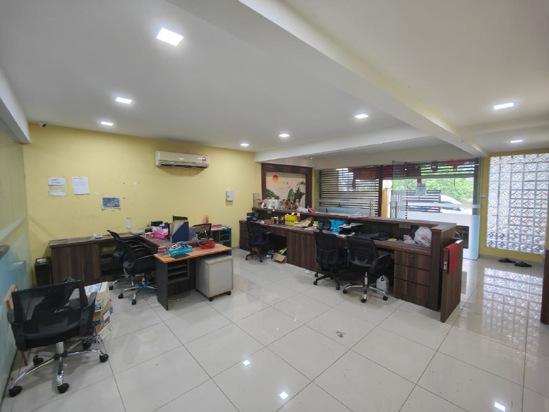 Kawasan Perindustrian Tanah Tampoi (Jalan Kempas) — 3 Storey Terrace Factory for Sale — photo 2
