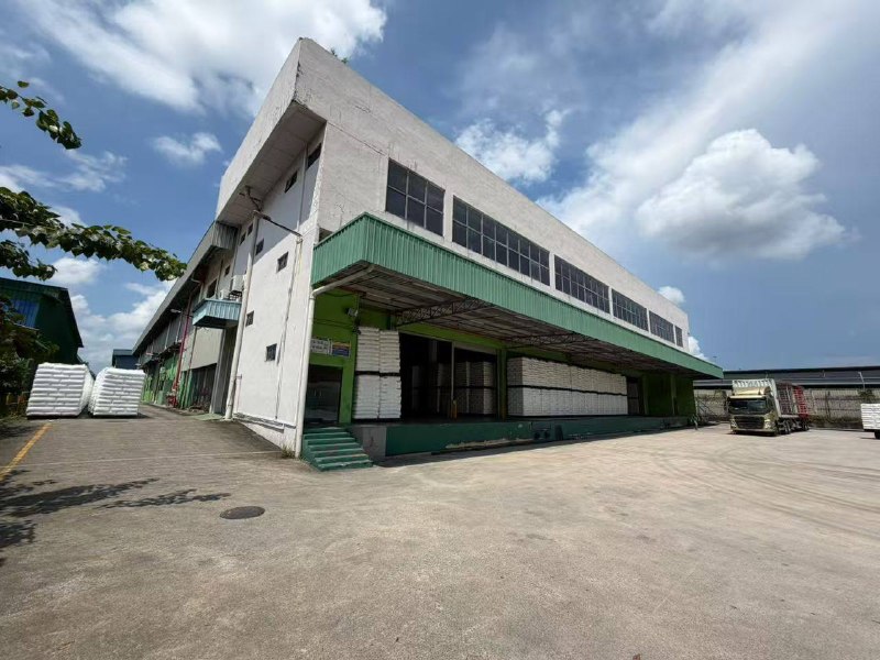 near Hentian Lorry Pasir gudang — Detached Factory for Rent — photo 4