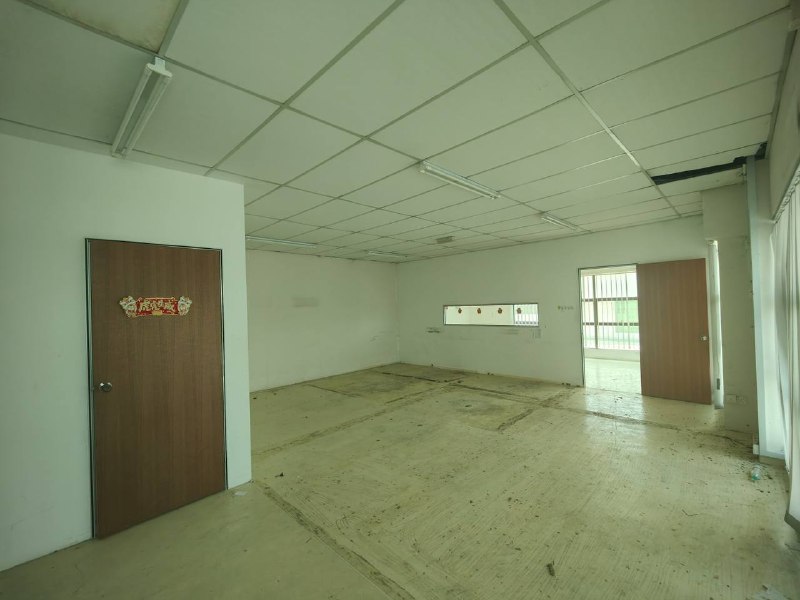 Desa Cemerlang — Semi-detached factory for Rent — photo 4