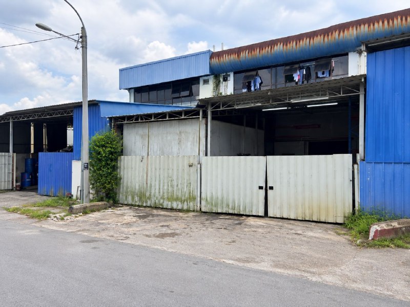 Jalan Sawit Baru 4, Taman Industrial Kelapa Sawit, Kulai — 1.5 Storey Terrace Factory for Rent — photo 2