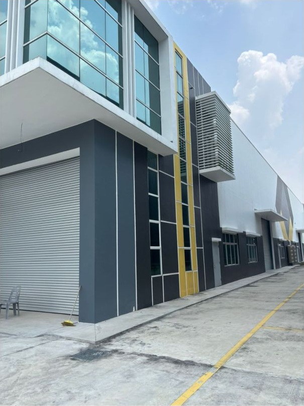 Desa Cemerlang Cluster Factory for Sale — 9,752 sqft Land — photo 2
