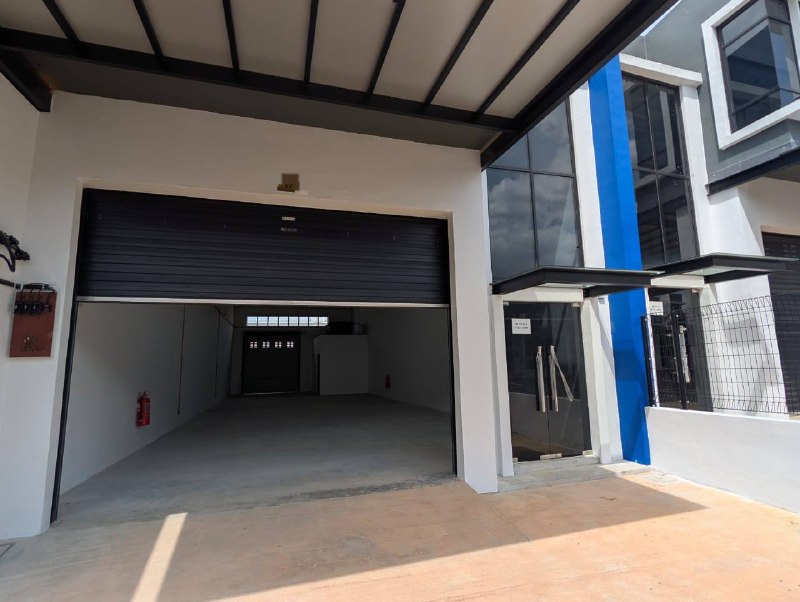 Kulai — Single Storey Terrace Factory for Rent — photo 2