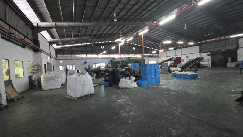 Benut Kampung Parit Marjunit — Single Storey Factory for Rent — photo 6