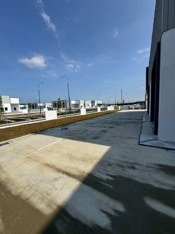 Eco Business Park 1 — Semi-detached factory, corner for Rent — photo 3