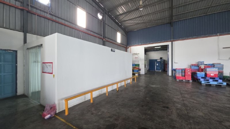 Benut — Single Storey Factory for Rent — photo 8