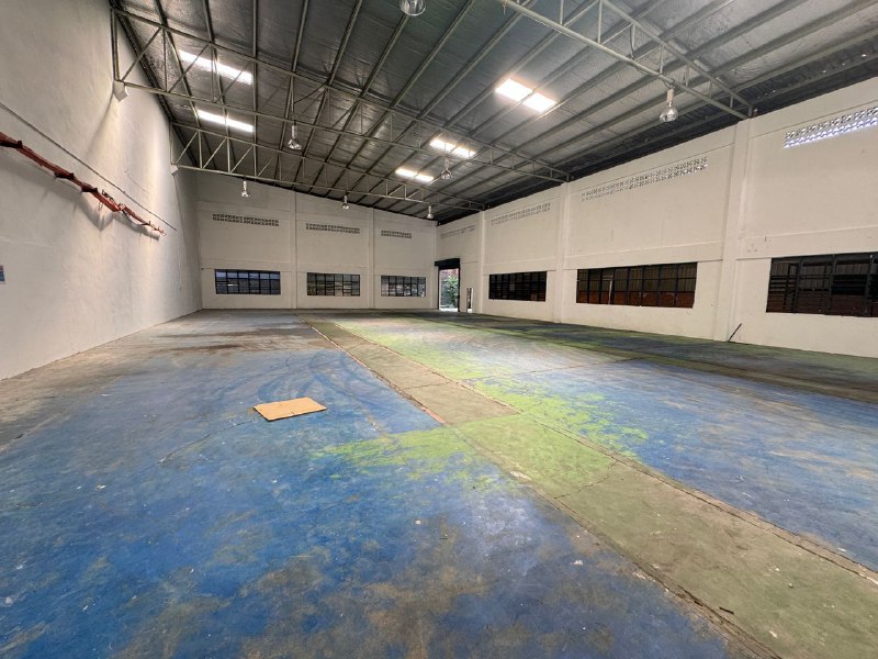 Desa Cemerlang Two Adjoining Semi-Detached Factories for Rent — 1,000 Amp — photo 1