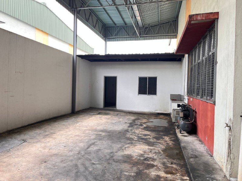 nusa cemerlang @ gelang patah — semi d factory for Sale — photo 2