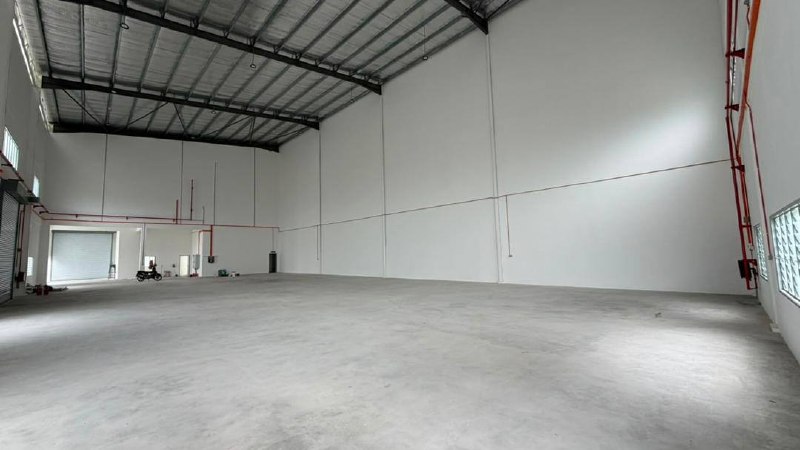SiLC @ Gelang Patah — Semi-detached Medium Industrial Factory for Sale or Rent — photo 4