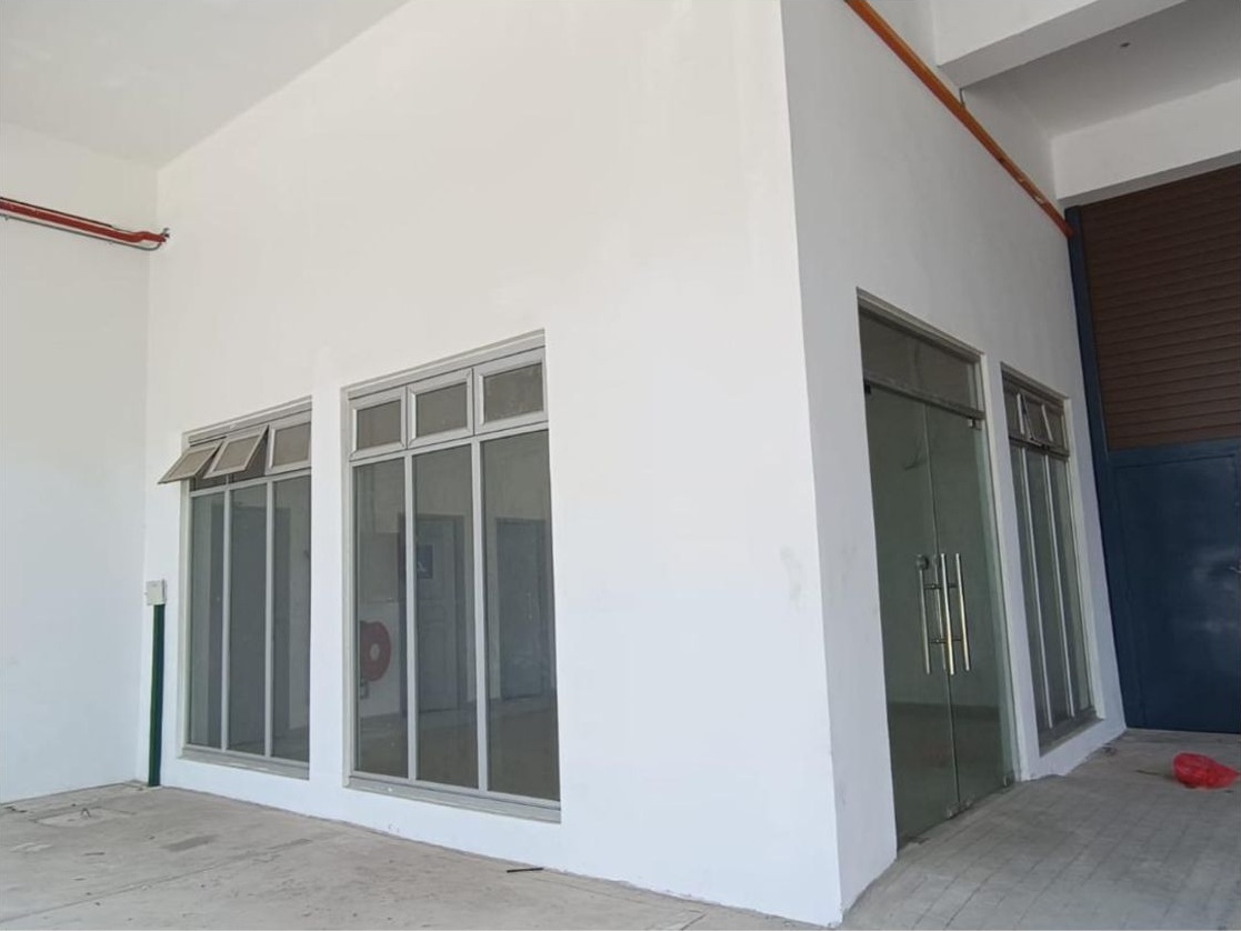Factory for Sale or Rent in Permas — 20,000 sq ft Land — photo 3