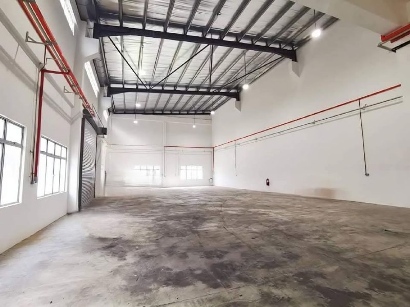 Frontier Industrial Park — 1.5 Storey Semi-Detached Factory for Sale or Rent — photo 3