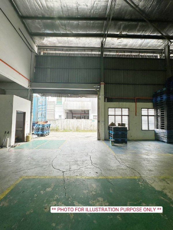 Kempas Utama Semi-Detached Factory for Sale — 5,600 sqft Built-Up — photo 2