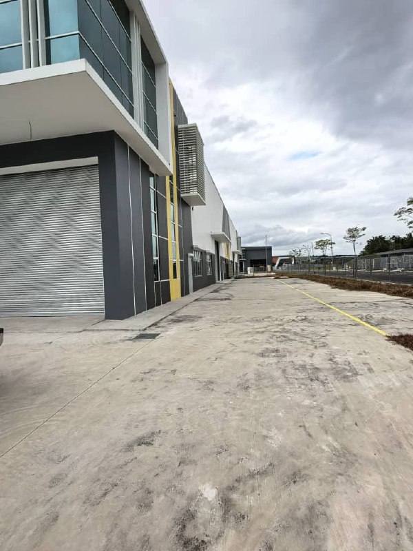 Taman Desa Cemerlang Ulu Tiram — 1.5 Storey Cluster Factory Corner for Rent