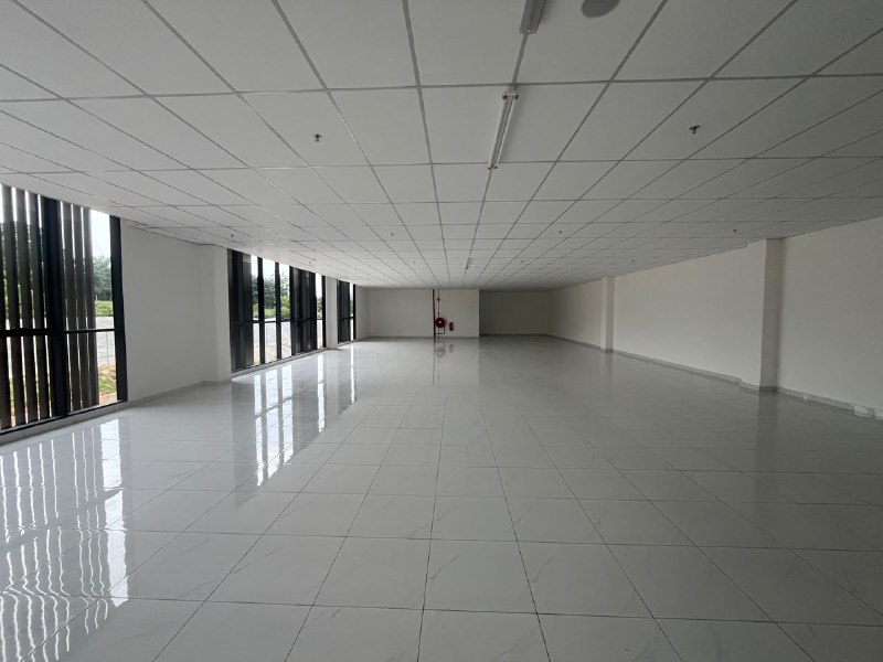 SILC Detached Factory with Two-Storey Office for Rent — 99,833 sqft — photo 12