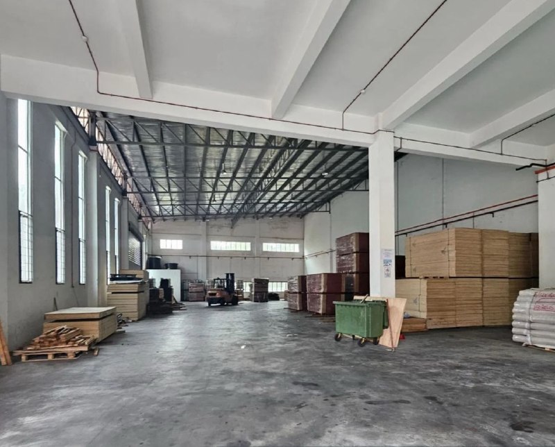 Kempas — Semi D Factory for Sale