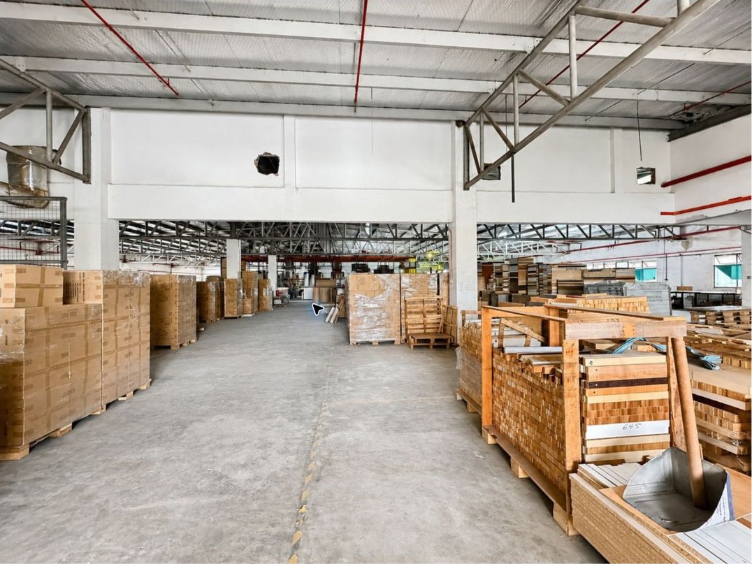 Freehold Multi-Storey Detached Factory for Sale in Taman Perindustrian Cemerlang — photo 1