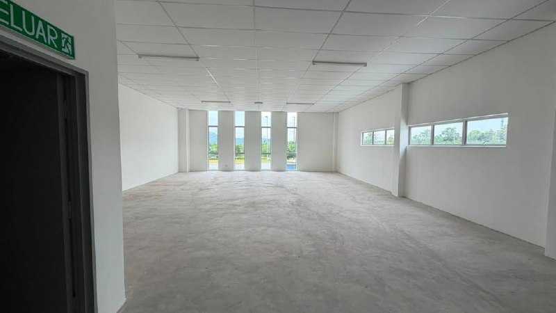 SiLC @ Gelang Patah — Semi-detached Medium Industrial Factory for Sale or Rent — photo 5