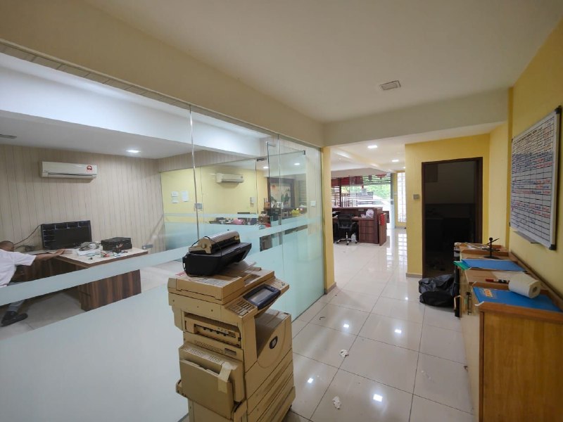 Kawasan Perindustrian Tanah Tampoi (Jalan Kempas) — 3 Storey Terrace Factory for Sale — photo 3