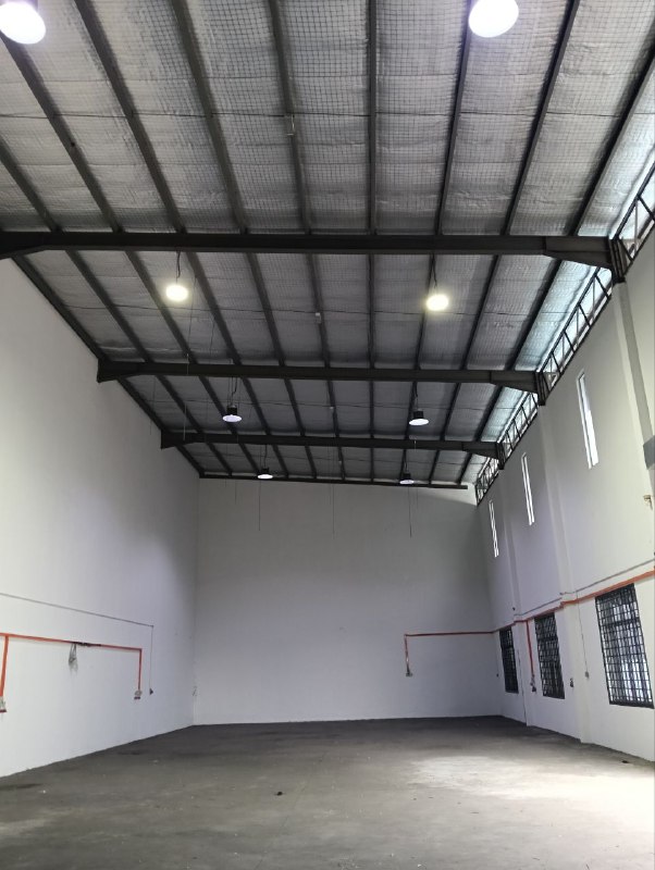 Tmn Perindustrian Tropika ( Desa Cemerlang ) — Single Storey Cluster Semi D with 2 storey office block for Rent — photo 5
