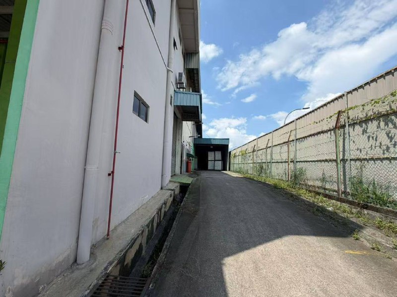 near Hentian Lorry Pasir gudang — Detached Factory for Rent