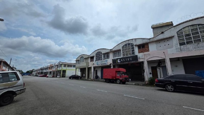 Seelong, Senai Idaman — 1.5 Storey Terrace Factory for Sale — photo 1