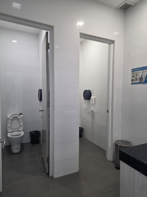 Eco Business Park 3 Main-Road Semi-Detached Factory Pair for Sale or Rent — photo 4