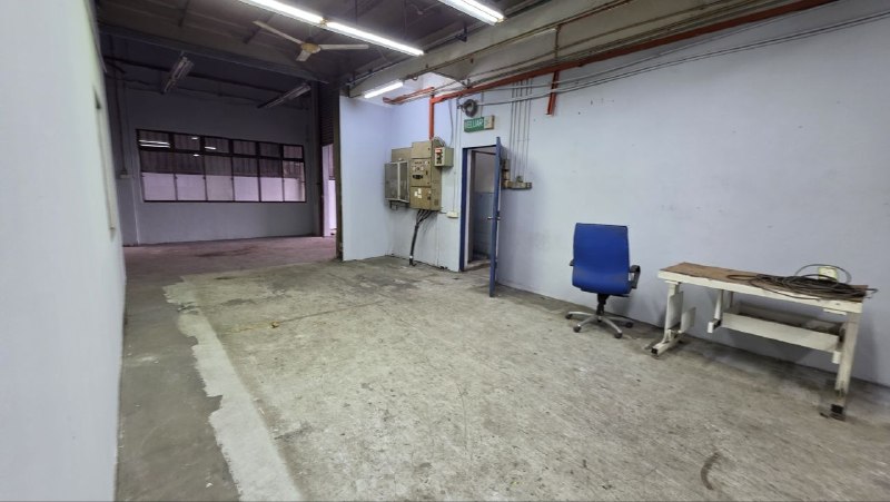Taman Sri Yaacob — 1.5 Storey Semi-D Factory for Rent — photo 10