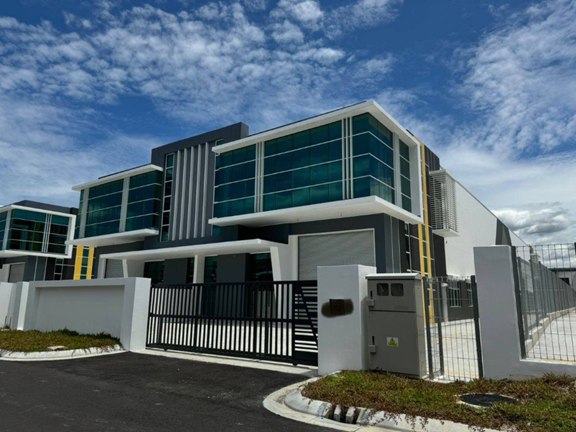 Desa Cemerlang, Ulu Tiram — Cluster Factory for Sale — photo 3