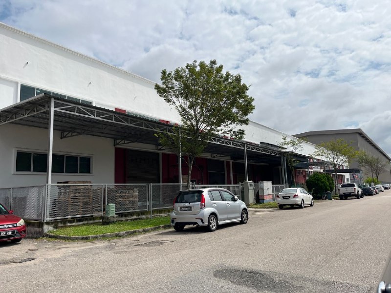 Senai Terrace Factory for Rent — 4,320 sqft Built-Up — photo 1