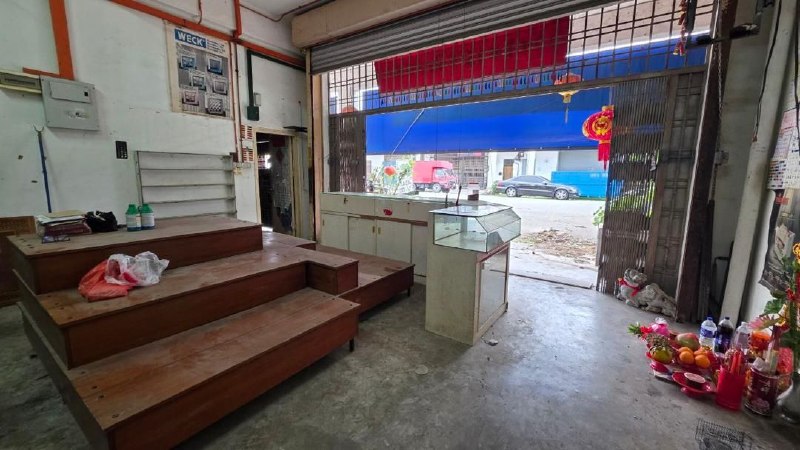 Seelong, Senai Idaman — 1.5 Storey Terrace Factory for Sale — photo 3