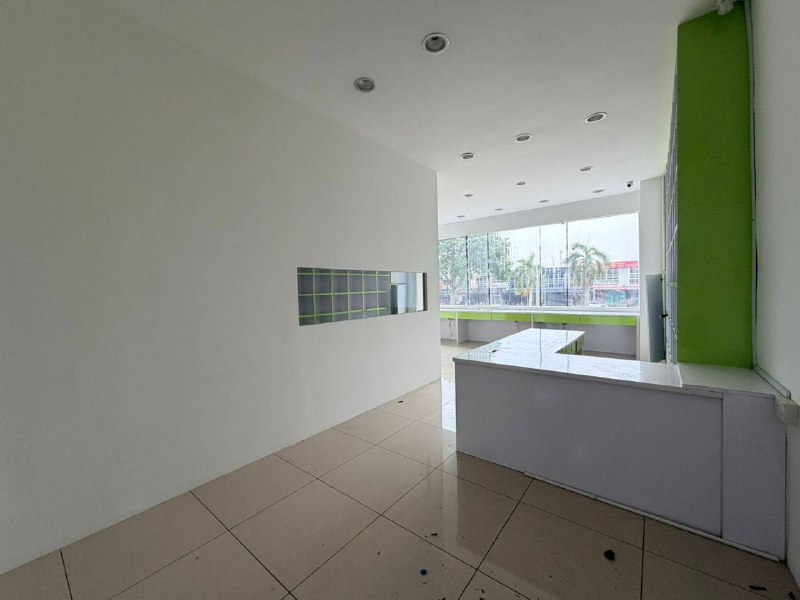 Industrial Jaya — 1.5 Storey Terrace Factory for Rent — photo 1
