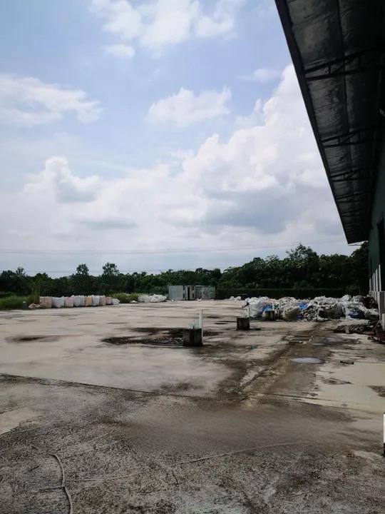 Ulu Tiram — 2 lot Link Bungalow Factory for Sale — photo 3
